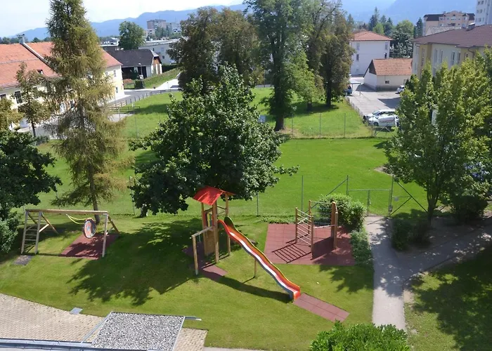 Mladinski Dom - Hostel